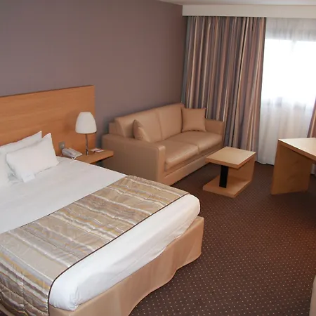 Mercure בורדו