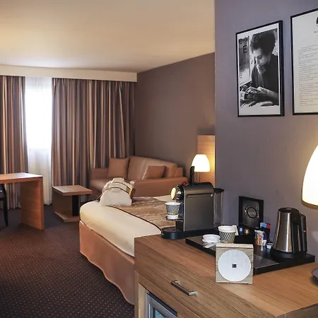 Mercure 4* בורדו