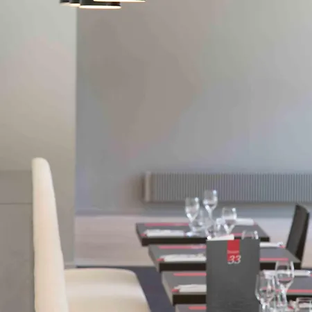 Mercure 4* בורדו